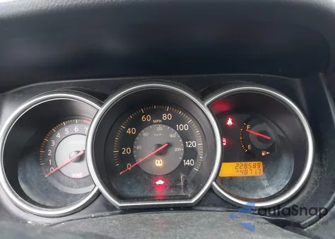 2008 Nissan Versa 1.8S z USA, uszkodzony, nr VIN 3N1BC11E58L352833